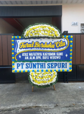 Papan Bunga Duka di Cikareo Selatan